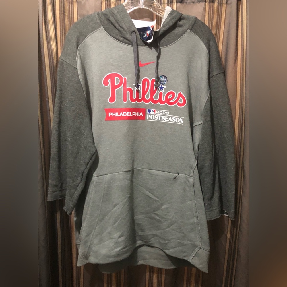 Nike Men's Gray Phillies Hoodie Dry fit with quarter sleeves. Never worn NWT